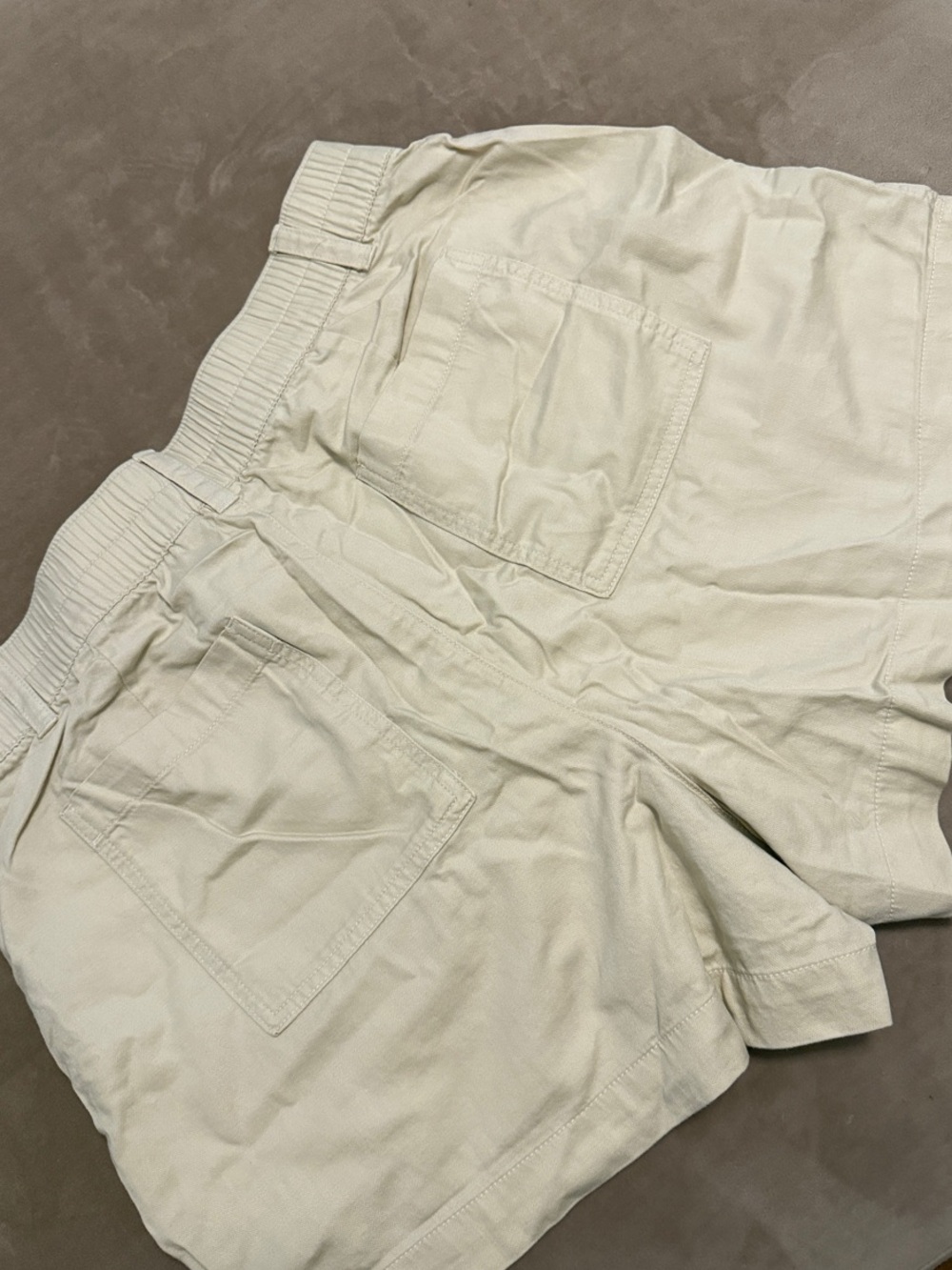 GAP 4" High Rise Easy Utility Short - Picture 6 of 8